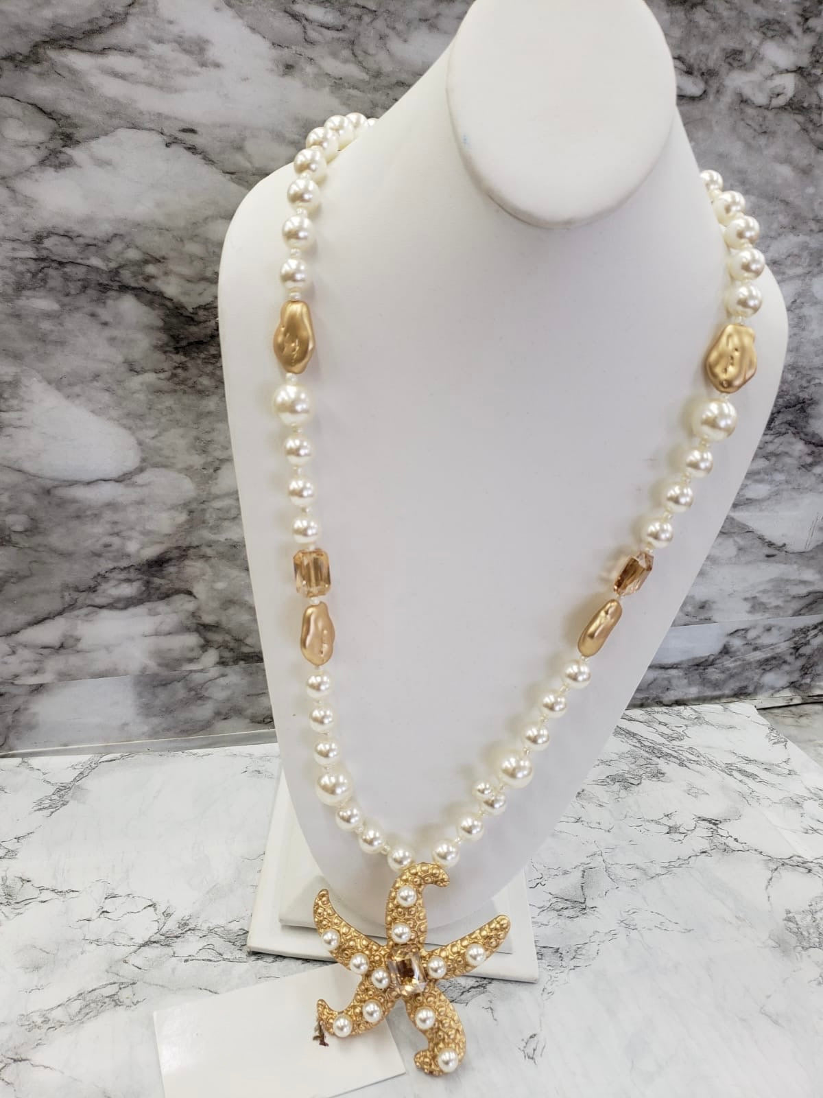 Perla necklace