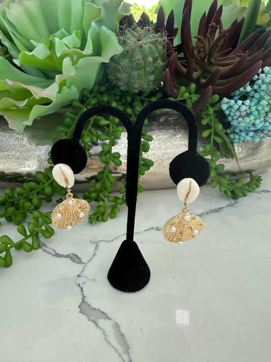 Concha earrings