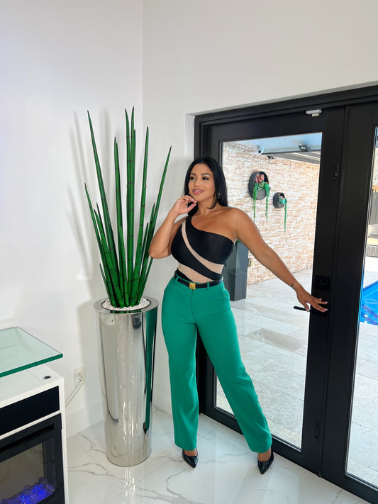 green pants